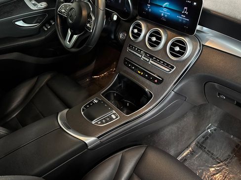 Used 2022 Mercedes-Benz GLC 300 image 16