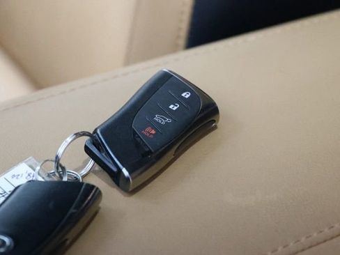 Used 2023 Lexus RX 350 Premium Plus w/ Accessory Package AWD/4WD image 38