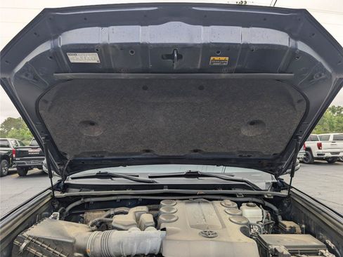 Used 2023 Toyota 4Runner Limited AWD/4WD image 38