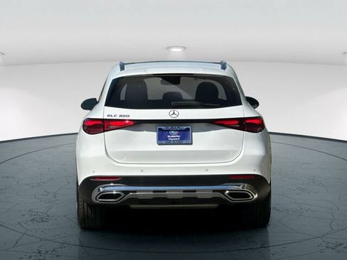 Used 2025 Mercedes-Benz GLC 300 image 5