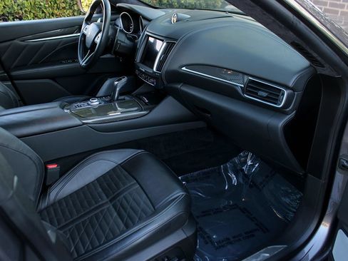 Used 2020 Maserati Levante GTS AWD/4WD image 20