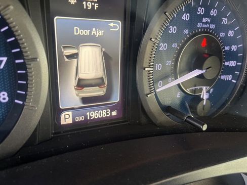 Used 2016 Toyota Sienna XLE Premium image 7