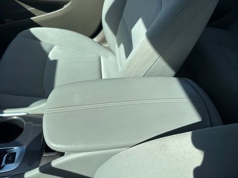 Used 2024 Chevrolet Malibu LT image 28