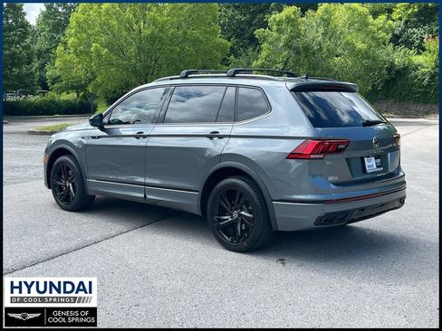 Used 2023 Volkswagen Tiguan SE R-Line FWD image 5
