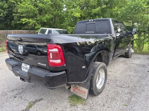 Used 2024 RAM 3500 Laramie AWD/4WD image 2