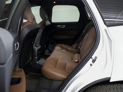 New 2024 Volvo XC60 T8 Plus w/ Protection Package Premier image 26