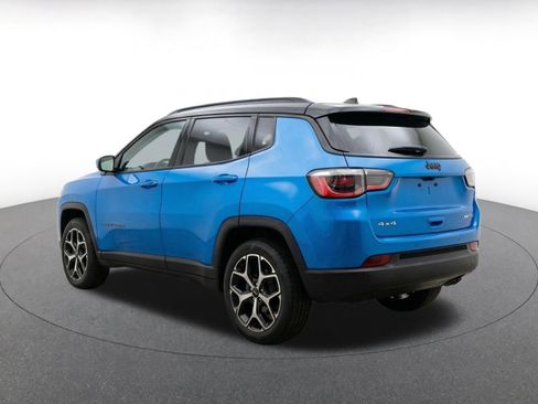Used 2025 Jeep Compass Limited AWD/4WD image 7