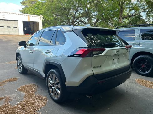 Used 2023 Toyota RAV4 XLE Premium image 2