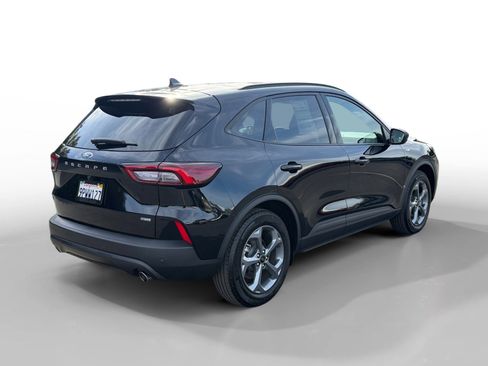 Certified 2025 Ford Escape ST-Line w/ Equipment Group 301A image 5