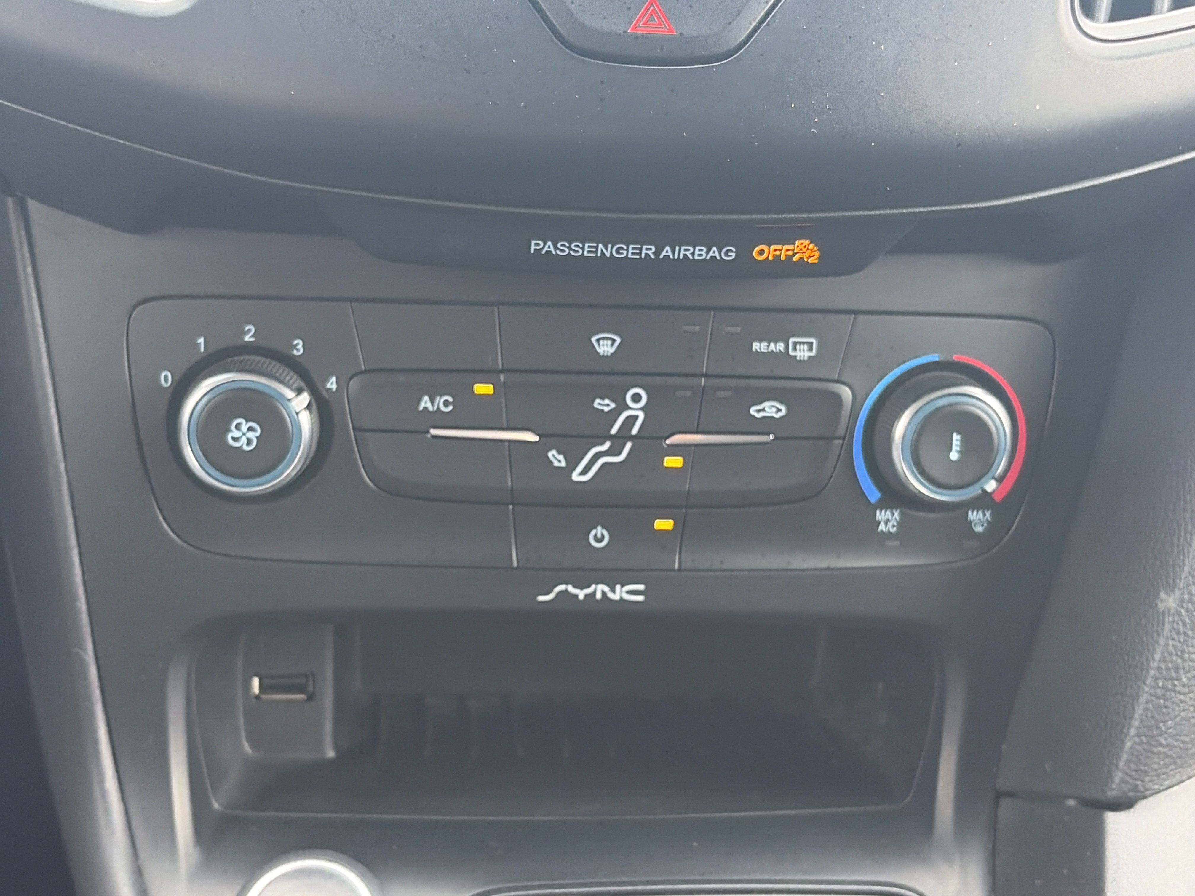 Used 2017 Ford Focus SE FWD image 29