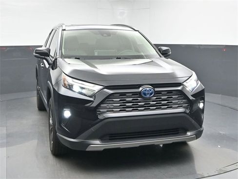 Used 2022 Toyota RAV4 Limited image 2