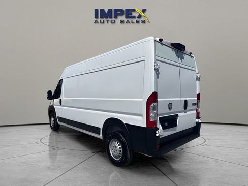 Used 2026 RAM ProMaster 2500 w/ Convenience Group FWD image 2