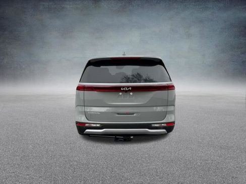 Used 2024 Kia Carnival EX FWD image 19