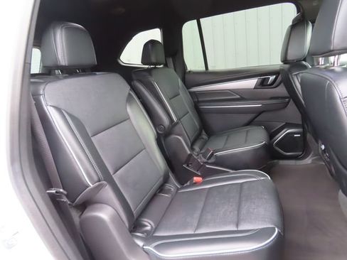 Used 2026 Buick Enclave Preferred AWD/4WD image 30
