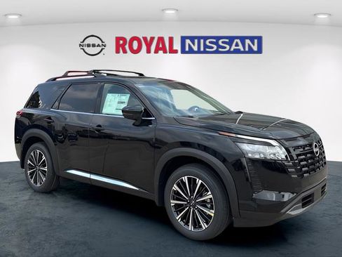 New 2026 Nissan Pathfinder Platinum w/ Cargo Package FWD image 1