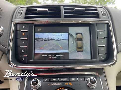 Used 2018 Lincoln Continental Reserve AWD/4WD image 6