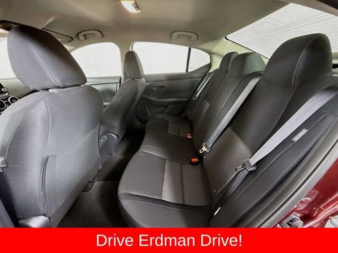 Used 2025 Nissan Sentra SV FWD image 9