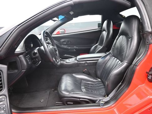 Used 1998 Chevrolet Corvette Convertible w/ Memory Pkg RWD image 15