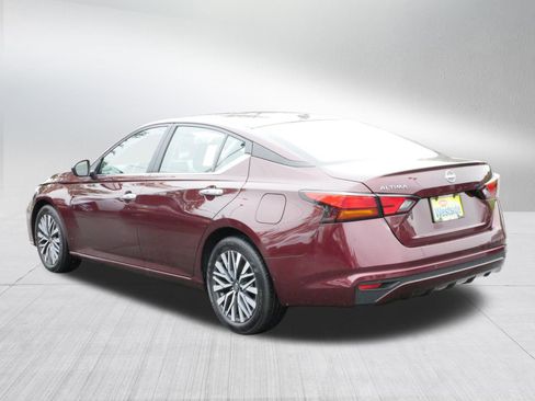 Used 2025 Nissan Altima 2.5 SV image 5