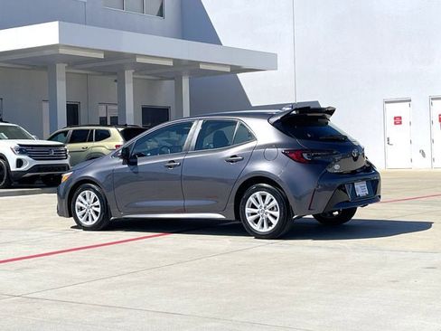 Used 2023 Toyota Corolla SE image 4