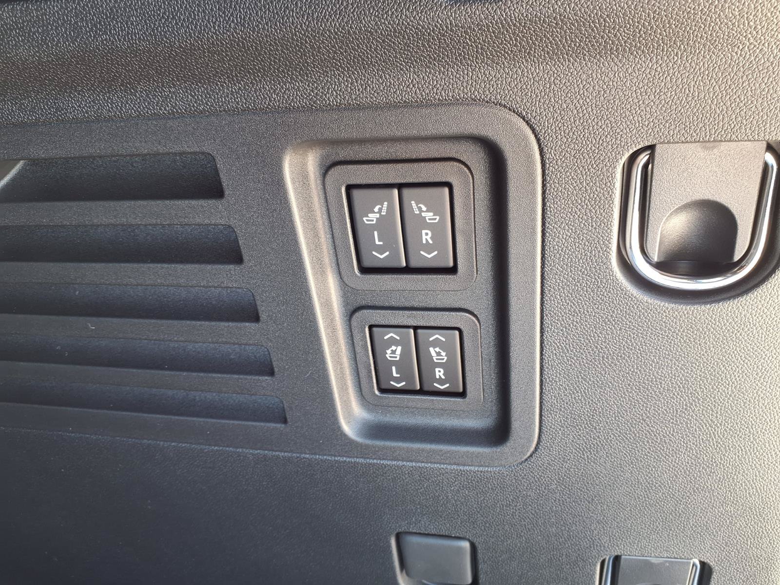 New 2026 Buick Enclave Sport Touring w/ Power Package FWD image 23