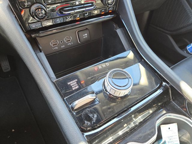 Used 2023 Jeep Grand Cherokee Limited AWD/4WD image 16