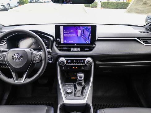 Used 2025 Toyota RAV4 XSE w/ Advanced Technology Package AWD/4WD image 14