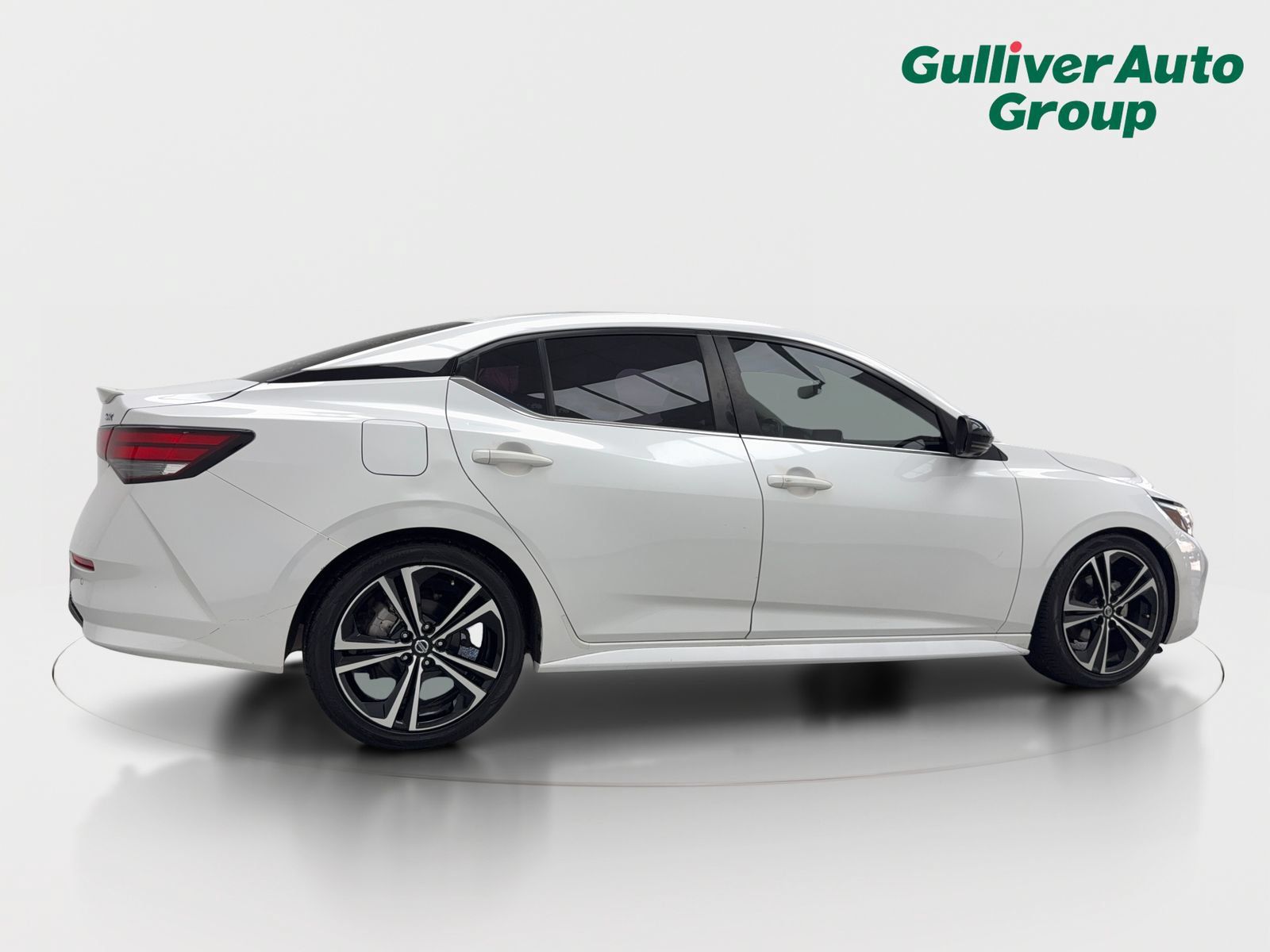 Used 2020 Nissan Sentra SR w/ Premium Package FWD image 9