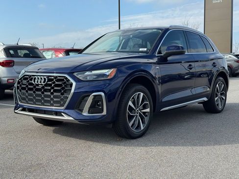 Used 2023 Audi Q5 2.0T Premium w/ Convenience Package image 8