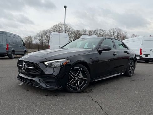Used 2023 Mercedes-Benz C 300 4MATIC Sedan image 2