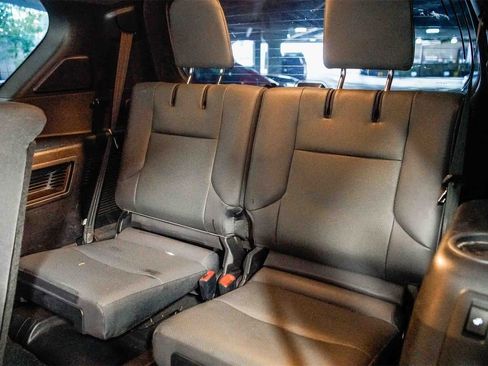 Used 2023 Lexus GX 460 Premium image 19