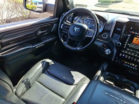 Used 2020 RAM 1500 Limited w/ Black Appearance Package AWD/4WD image 15