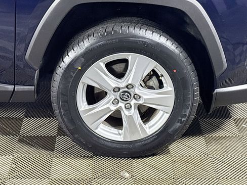 Used 2020 Toyota RAV4 XLE AWD/4WD image 22