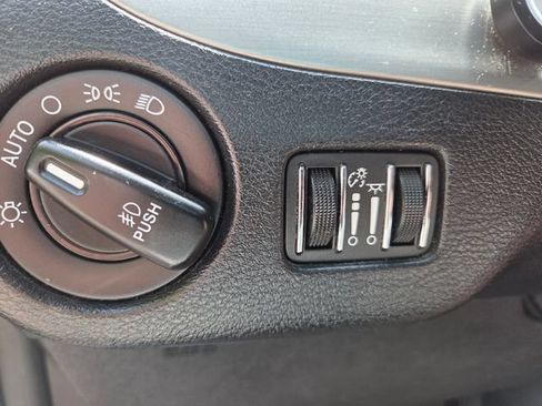 Used 2020 Dodge Grand Caravan GT FWD image 22