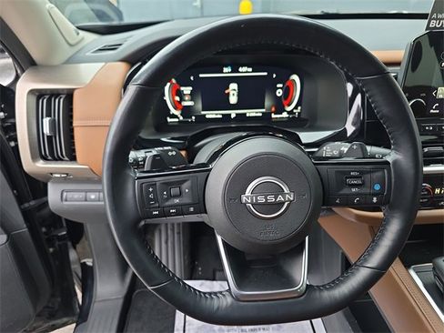 Certified 2023 Nissan Pathfinder Platinum image 14