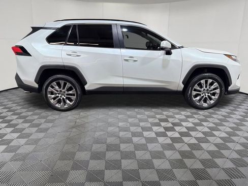 Used 2023 Toyota RAV4 XLE Premium AWD/4WD image 7