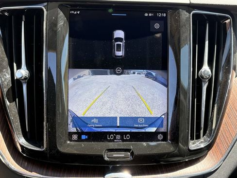 Used 2023 Volvo XC60 B5 Plus w/ Protection Package Premier FWD image 20