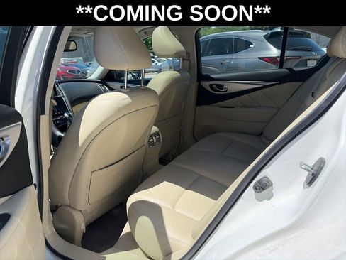 Used 2019 INFINITI Q50 Luxe w/ Essential Package (3.0T Luxe) AWD/4WD image 10