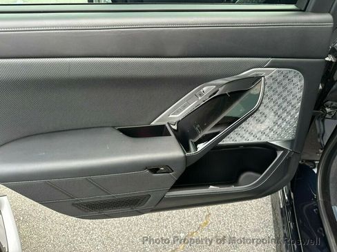 Used 2023 BMW 760i xDrive image 28