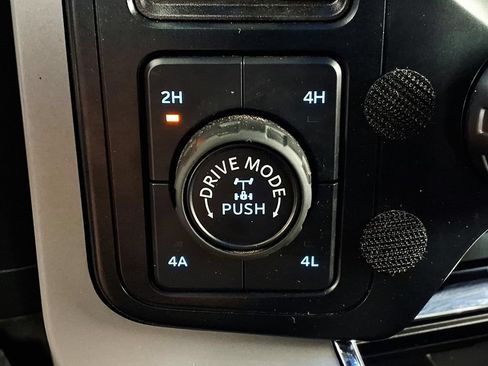 Used 2024 Ford F150 Lariat w/ FX4 Off-Road Package AWD/4WD image 15