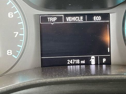 Used 2022 Chevrolet Colorado W/T RWD image 12