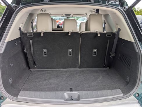 Used 2025 Nissan Pathfinder SL FWD image 19