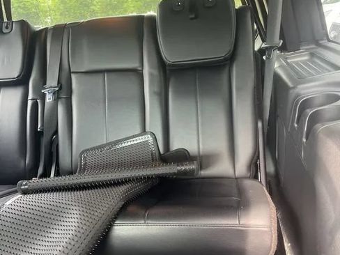 Used 2017 Ford Expedition Limited w/ Equipment Group 301A AWD/4WD image 28