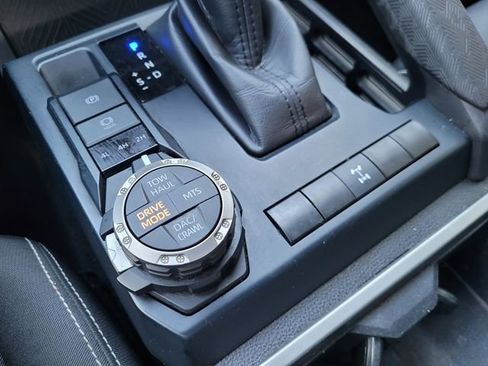 Used 2024 Toyota Tacoma TRD Off-Road image 13