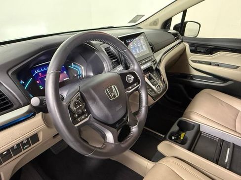 Used 2023 Honda Odyssey Touring image 15
