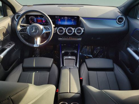 Certified 2025 Mercedes-Benz GLA 250 image 17