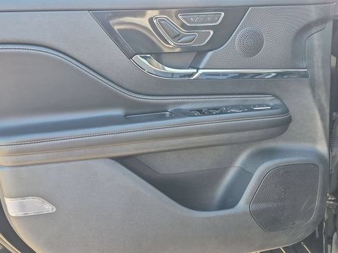 Used 2023 Lincoln Corsair FWD image 14