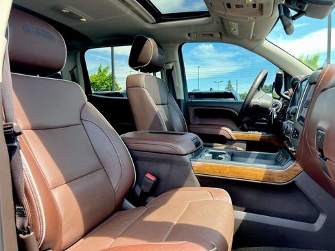 Used 2016 Chevrolet Silverado 1500 High Country w/ High Country Premium Package AWD/4WD image 20