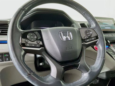 Used 2018 Honda Odyssey Elite image 17