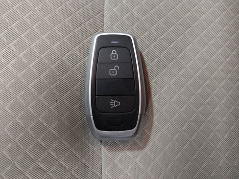 Used 2020 Buick Encore Preferred w/ Safety Package FWD image 32